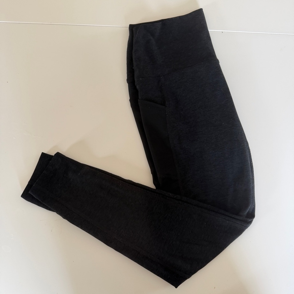 Beyond Yoga Space Dye dark gray leggings high waist with pocket